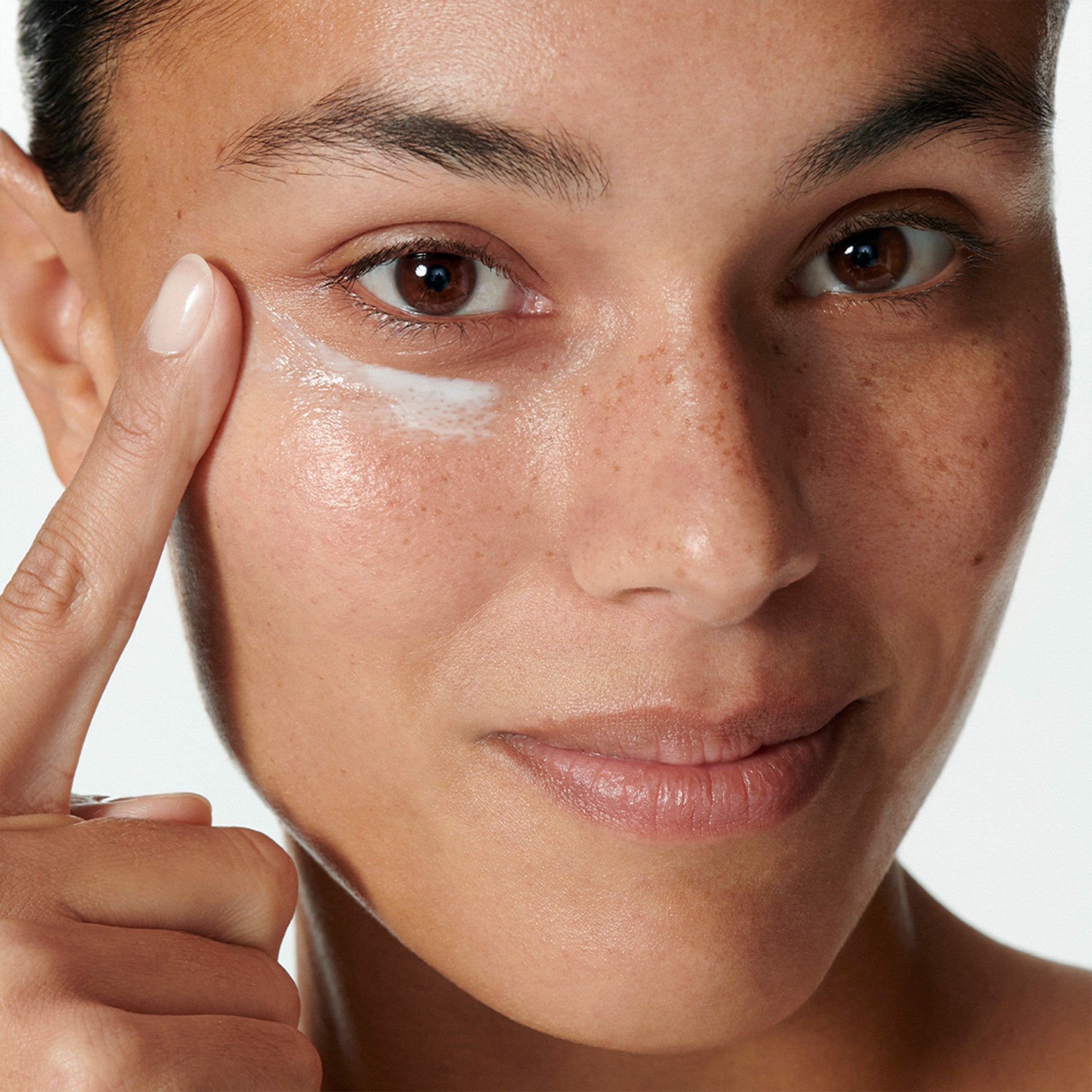 250 HYDRA’GLOBAL Eye Contour Gel Cream