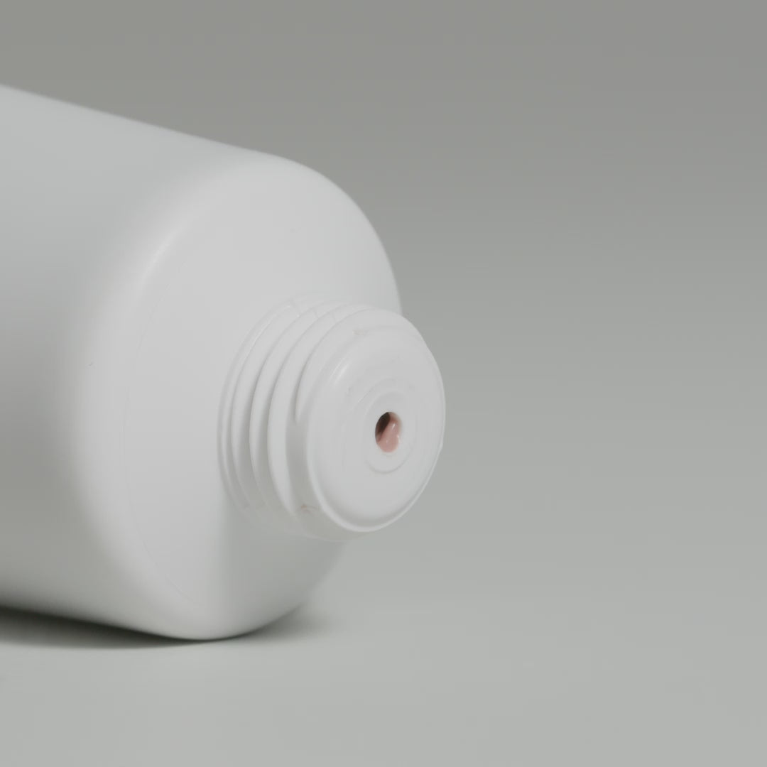 Load video: 561 LUMIN'ÉCLAT Perfecting Cream